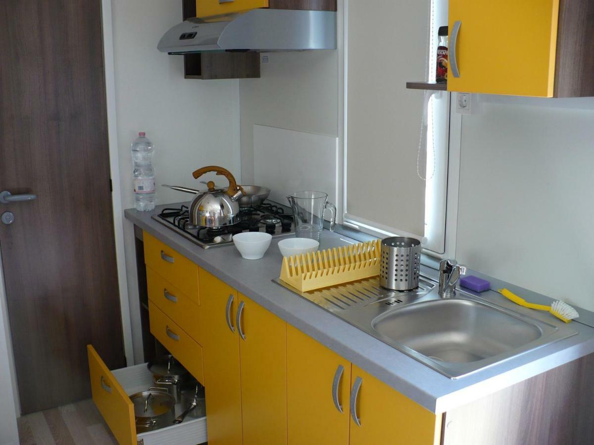 Victoria Mobilehome In Solaris Fkk Naturist Camping Resort Porec Esterno foto
