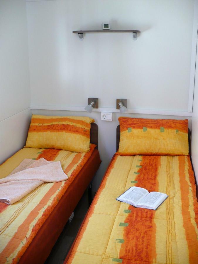 Victoria Mobilehome In Solaris Fkk Naturist Camping Resort Porec Esterno foto